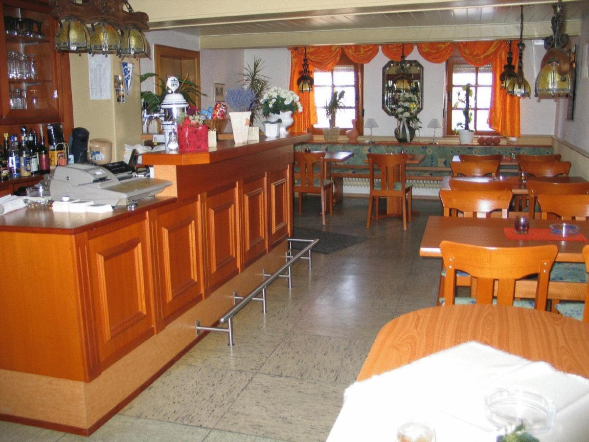 Gasthaus Zur Krone Feilbingert Buitenkant foto