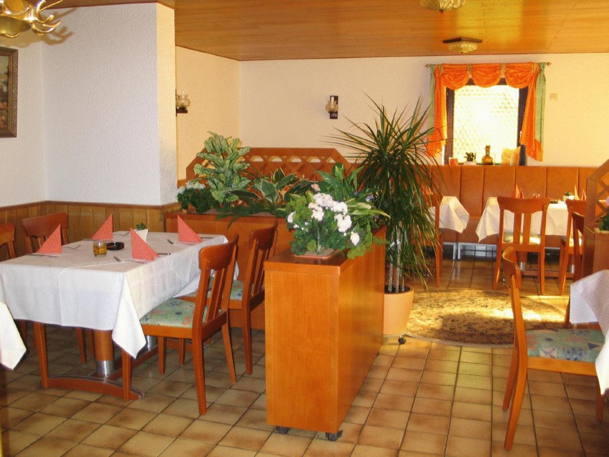 Gasthaus Zur Krone Feilbingert Buitenkant foto